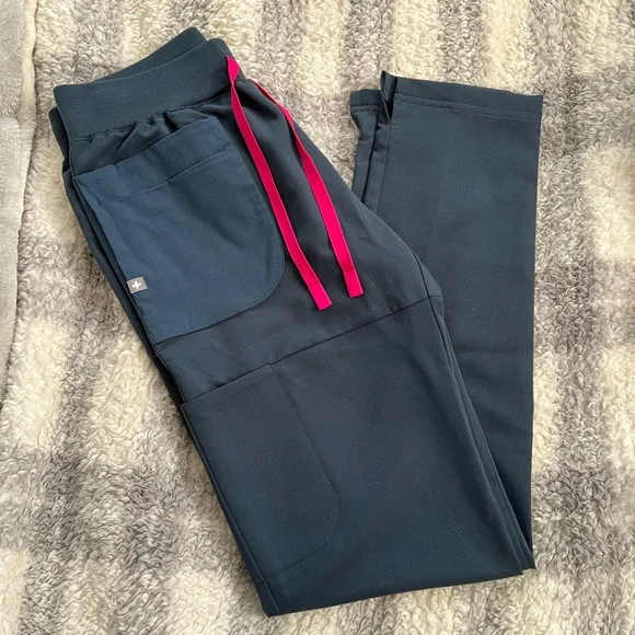 Dark Harbor Figs. Brand New. - Picture 4 of 6